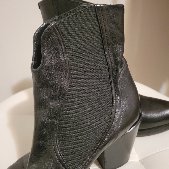 Rocco P. Boots - Picture 4 of 6